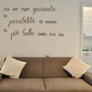 m-aurelio-nolo-light-brown.italymilanhotels.net/